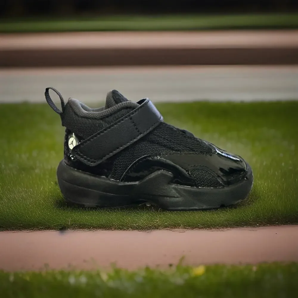 New Kids Size 5c Jordan Max Aura Black FQ8296-001